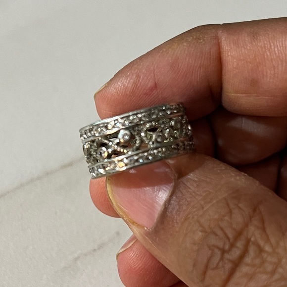 Elegant Silver Band Ring with Intricate Design, size 6.75 - Picture 7 of 9